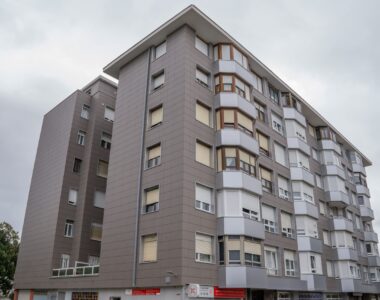 Mantenimiento de comunidades: pequeñas acciones que evitan grandes reparaciones en Cantabria